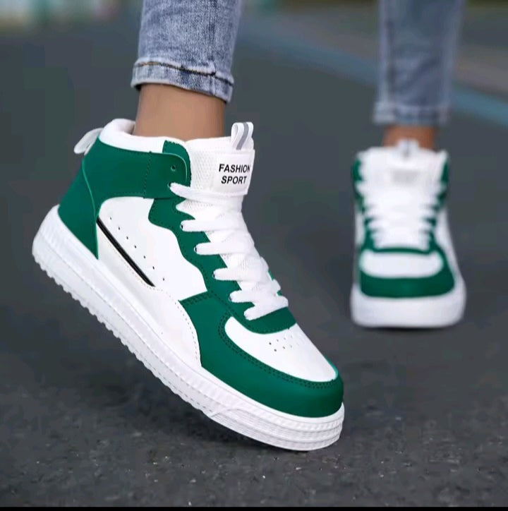 Classic Black & White Casual Sneakers