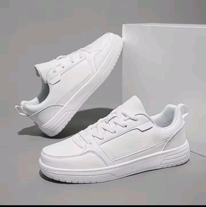 Men’s Stylish White Sneakers – Modern & Comfortable