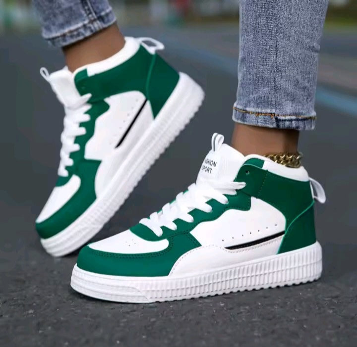 Classic Black & White Casual Sneakers